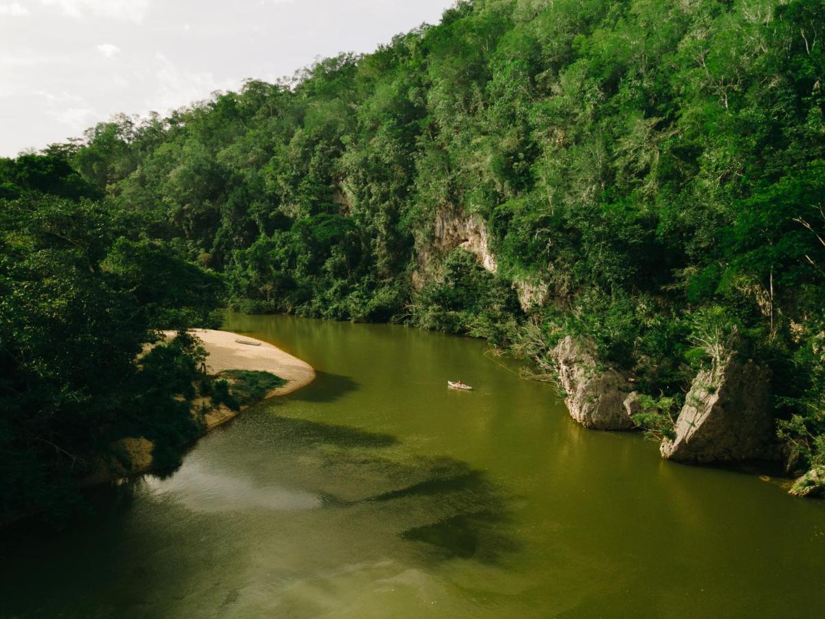 Sweet Songs Jungle Lodge San Ignacio Bagian luar foto