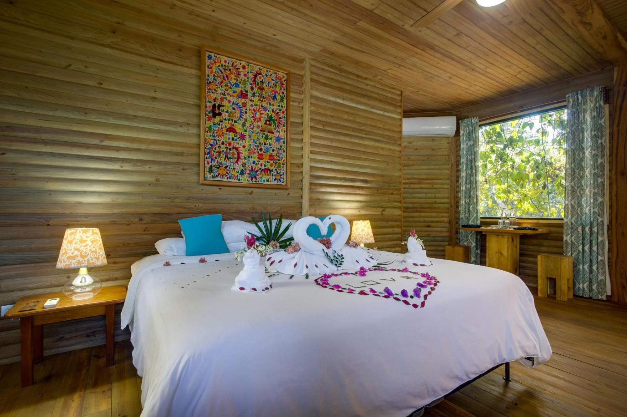 Sweet Songs Jungle Lodge San Ignacio Bagian luar foto